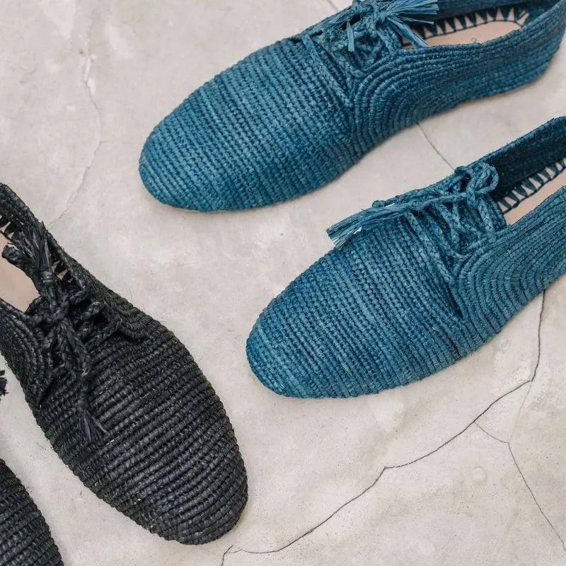 Agizul Midnight, sustainable, handmade shoes made from natural materials by Bulibasha