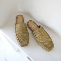 Munatas Ochre, sustainable, handmade sandals made from natural materials by Bulibasha